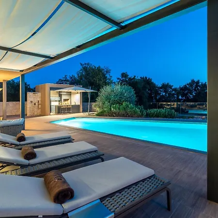 Vila Dianas Garden Design Umag