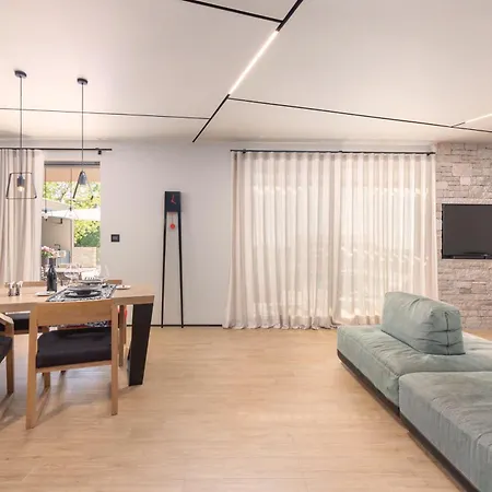 Villa Dianas Garden Design