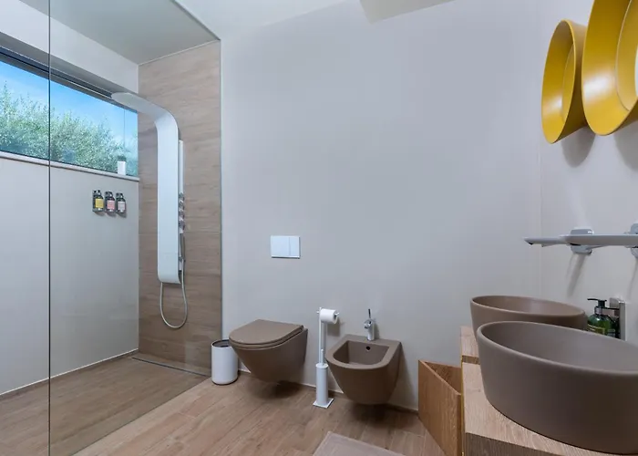 Dianas Garden Design Villa