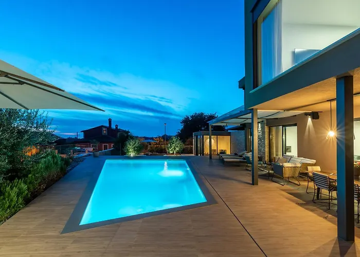 Dianas Garden Design Villa *