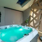 Вилла Dianas Garden Design *