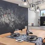 Dianas Garden Design Вилла