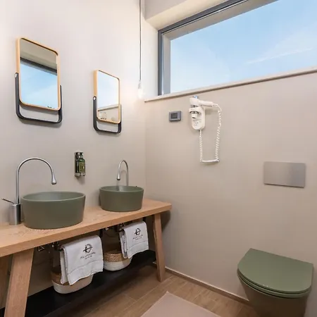 Dianas Garden Design Villa *