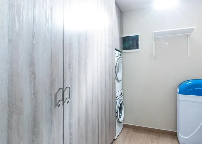 Dianas Garden Design *