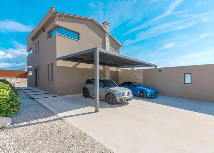 Dianas Garden Design Villa