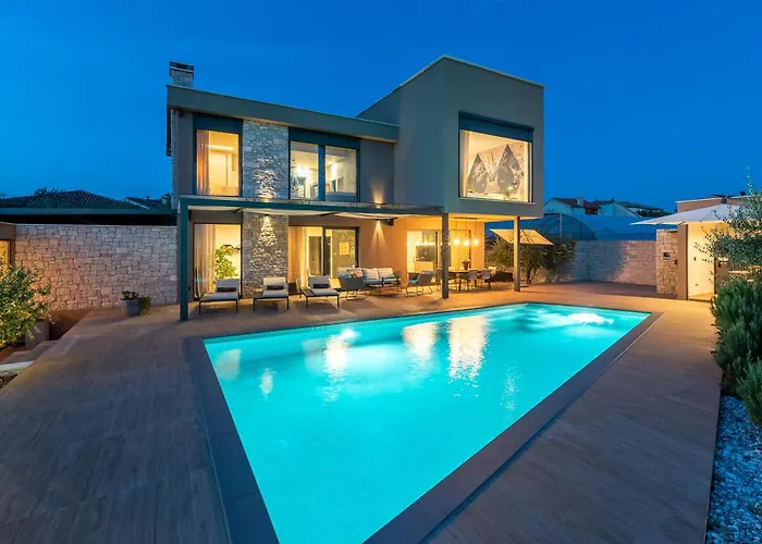 Dianas Garden Design *